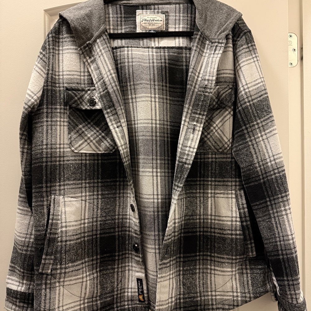 Men's Plaid Button-Front Casual Shirt Jacket in Black & White